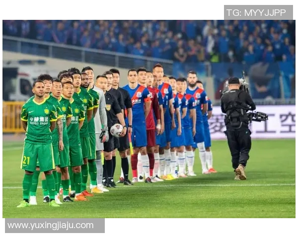 赛后分析：上海足球队与西安足球队在比赛中的战术意识与表现对比